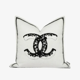 Cushion Coco, Black & White